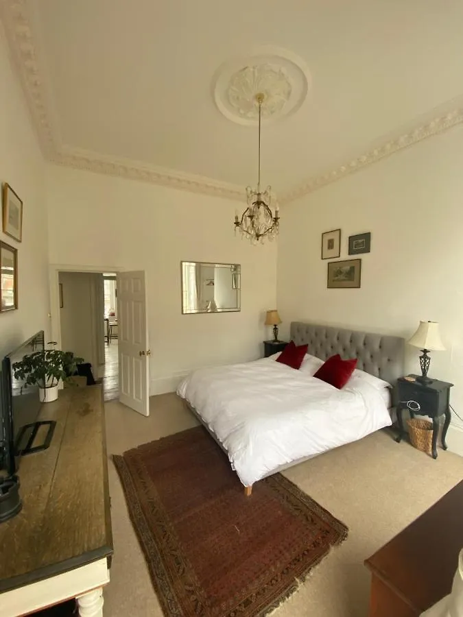 Stunning Georgian Central Bath Home Apartment